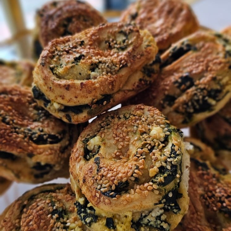 Ispanaklı Rulo Poğaça